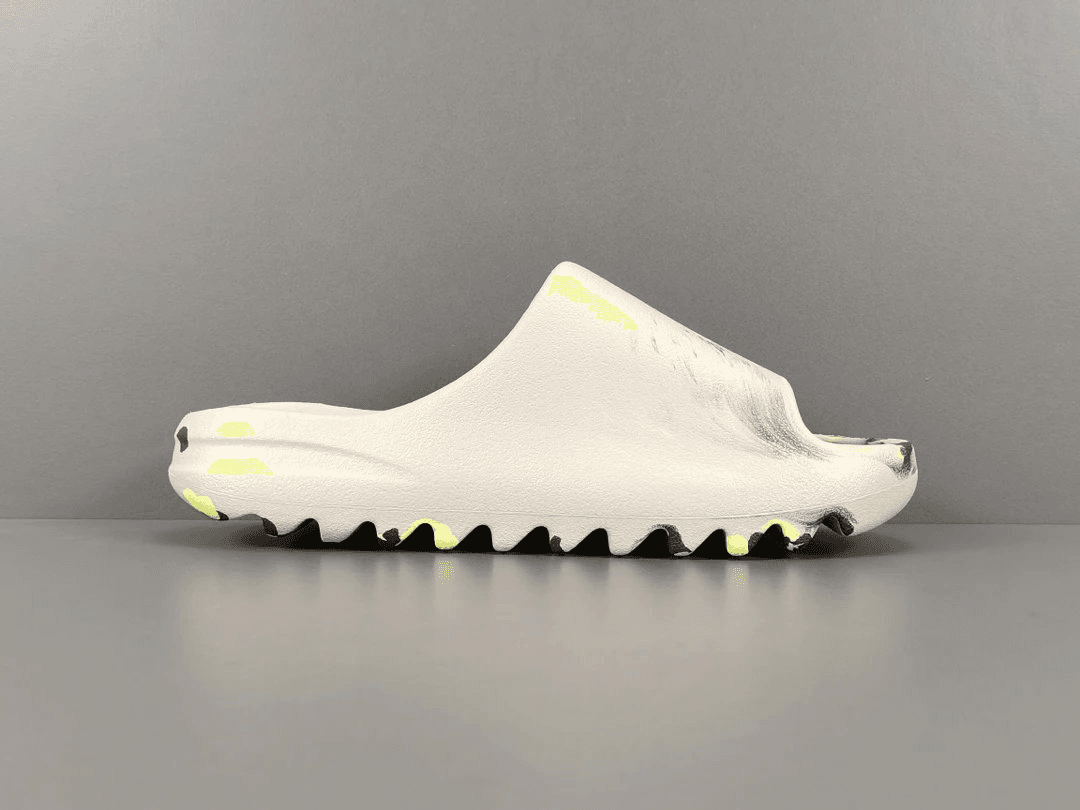 Yeezy Slide Bone — 17