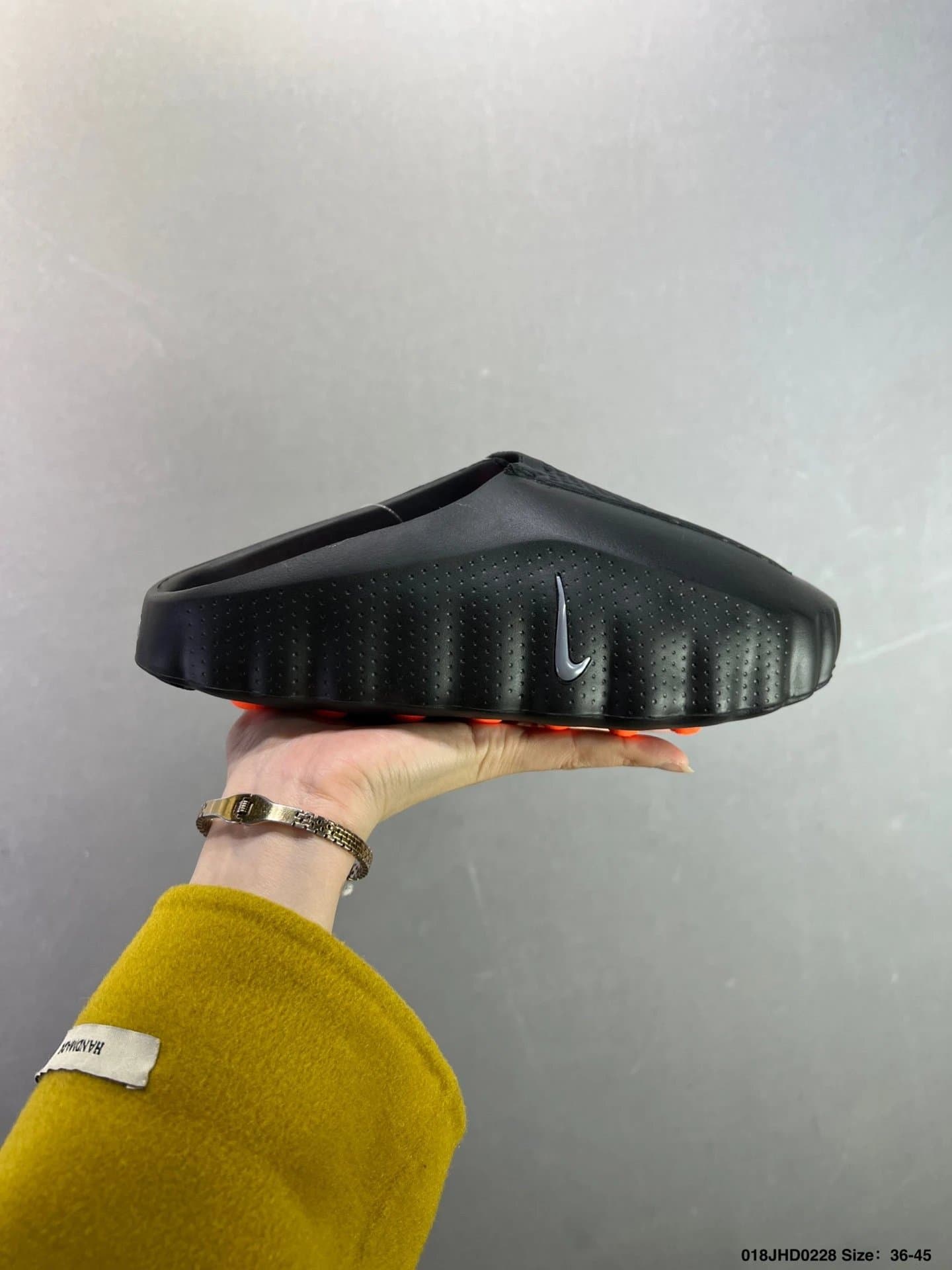 Nike Air VaporMax Moc Black Orange