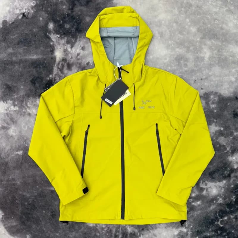 Arc'teryx Alpha SV Jacket High-Visibility Yellow