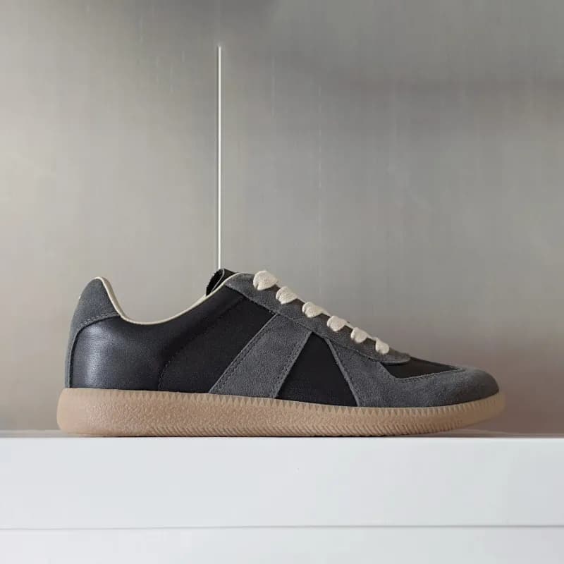 Maison Margiela Future Sneaker Red Suede — 深灰色