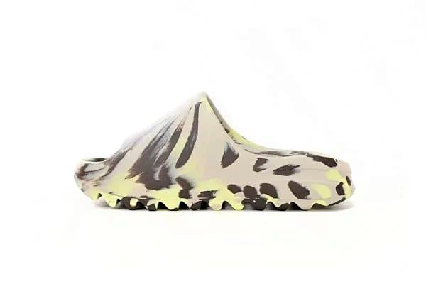 Yeezy Foam Runner Zebra