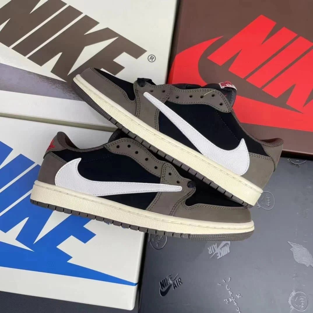 Travis Scott × Nike Air Jordan 1 Low Cactus Jack