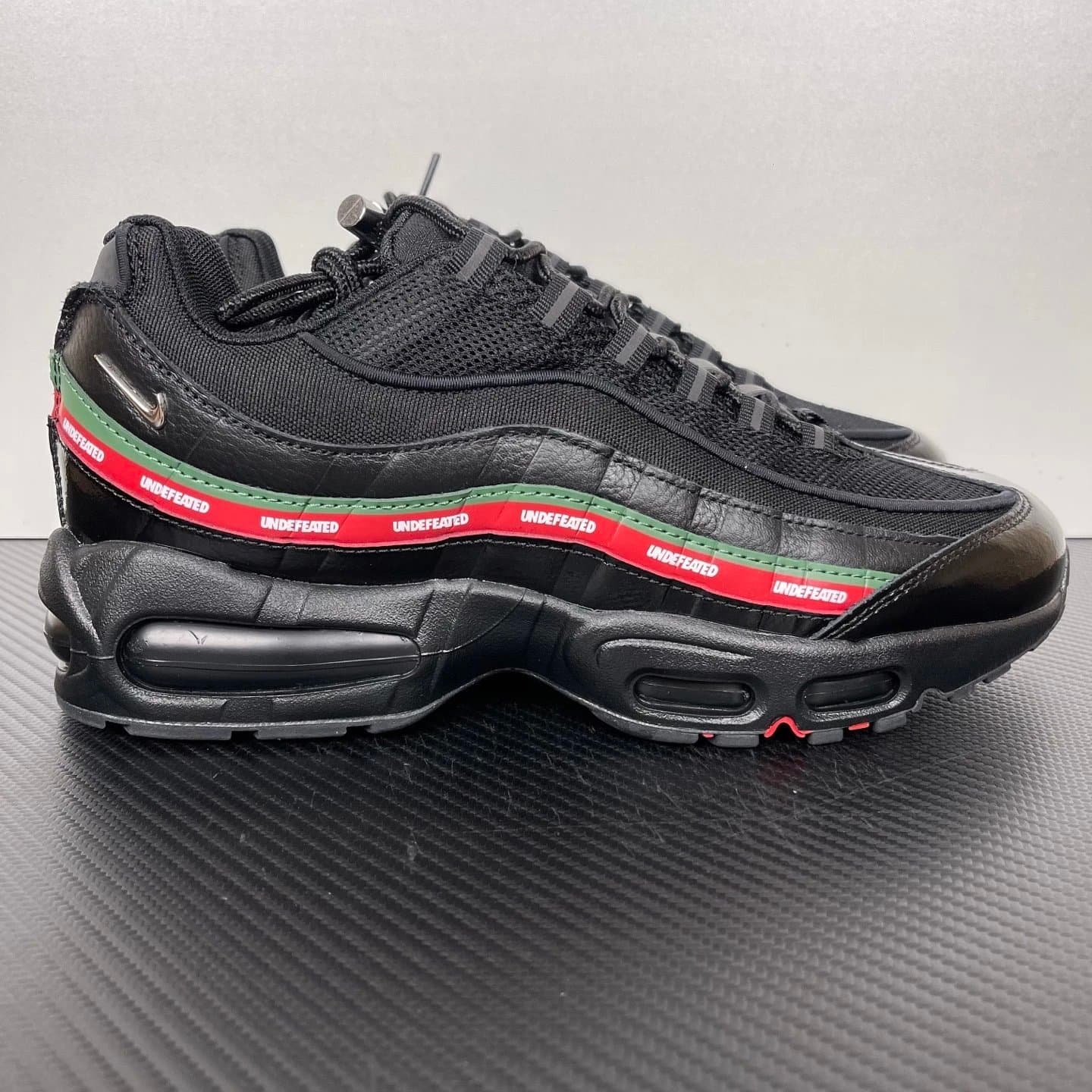 Nike Air Max 95 Sunset Gradient — EM版本 · Air Max 95 黑红联名IB4453-001