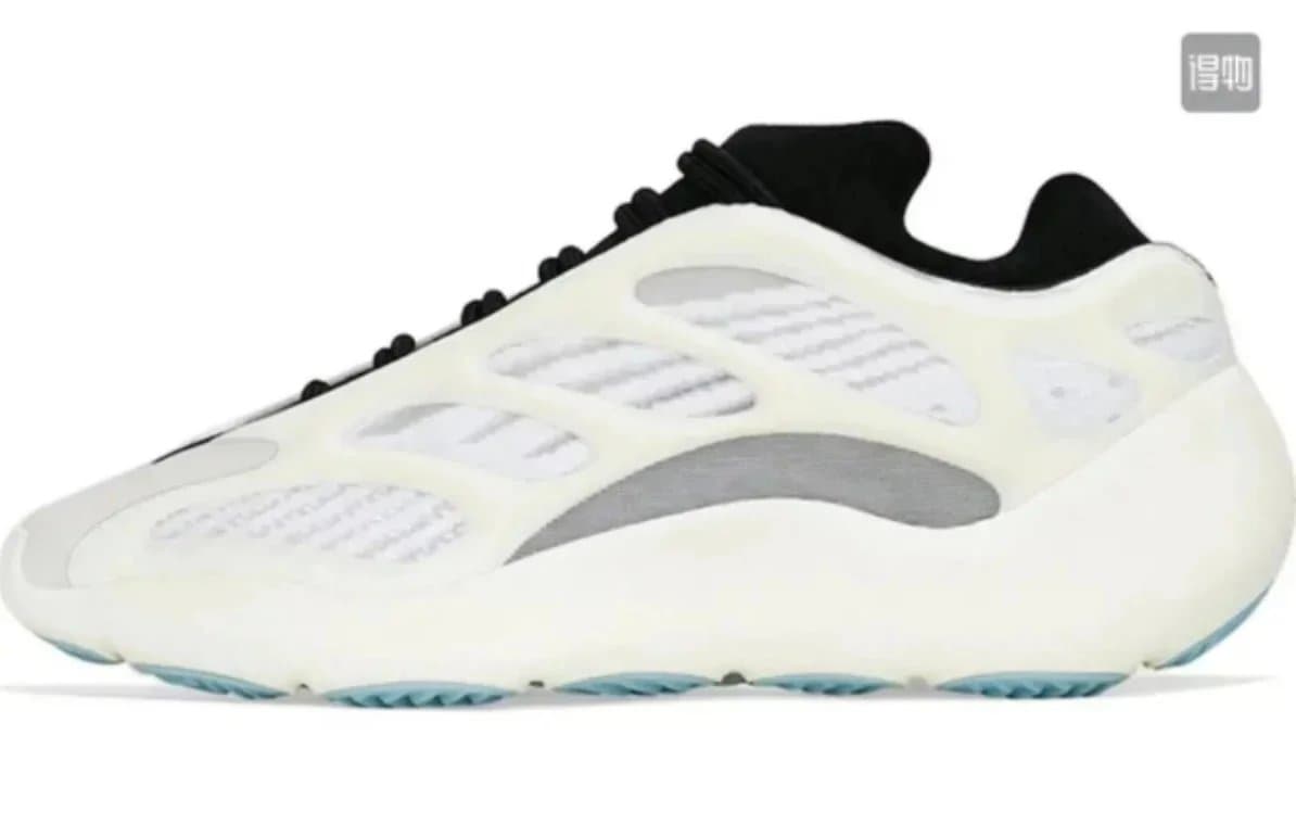 Yeezy 700 Wave Runner