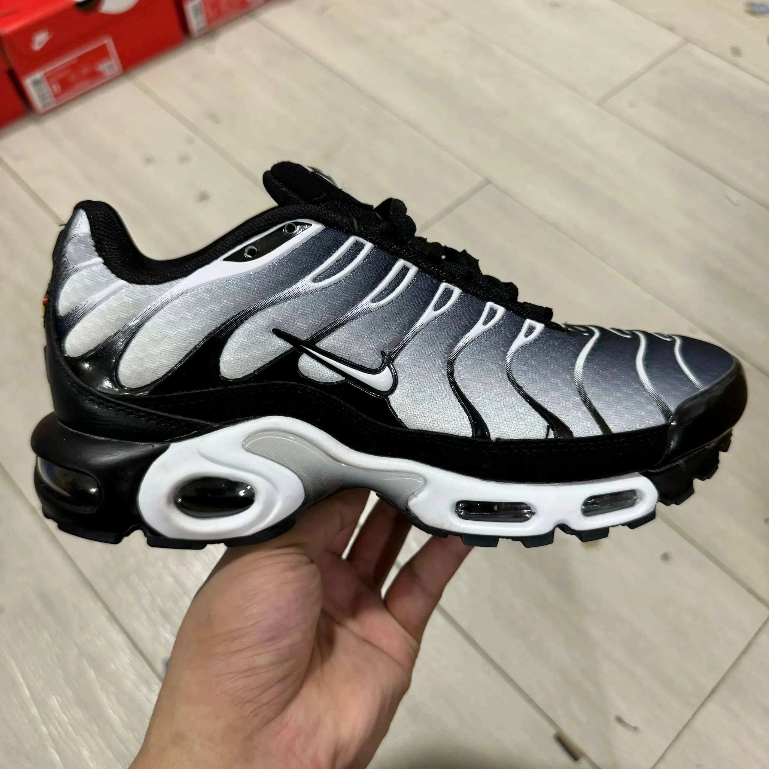Nike Air Max Plus Teal — 货10黑灰