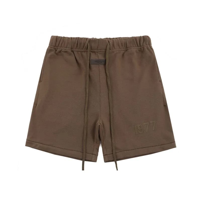 Fear of God Essentials Shorts Split Hem — K77木材色