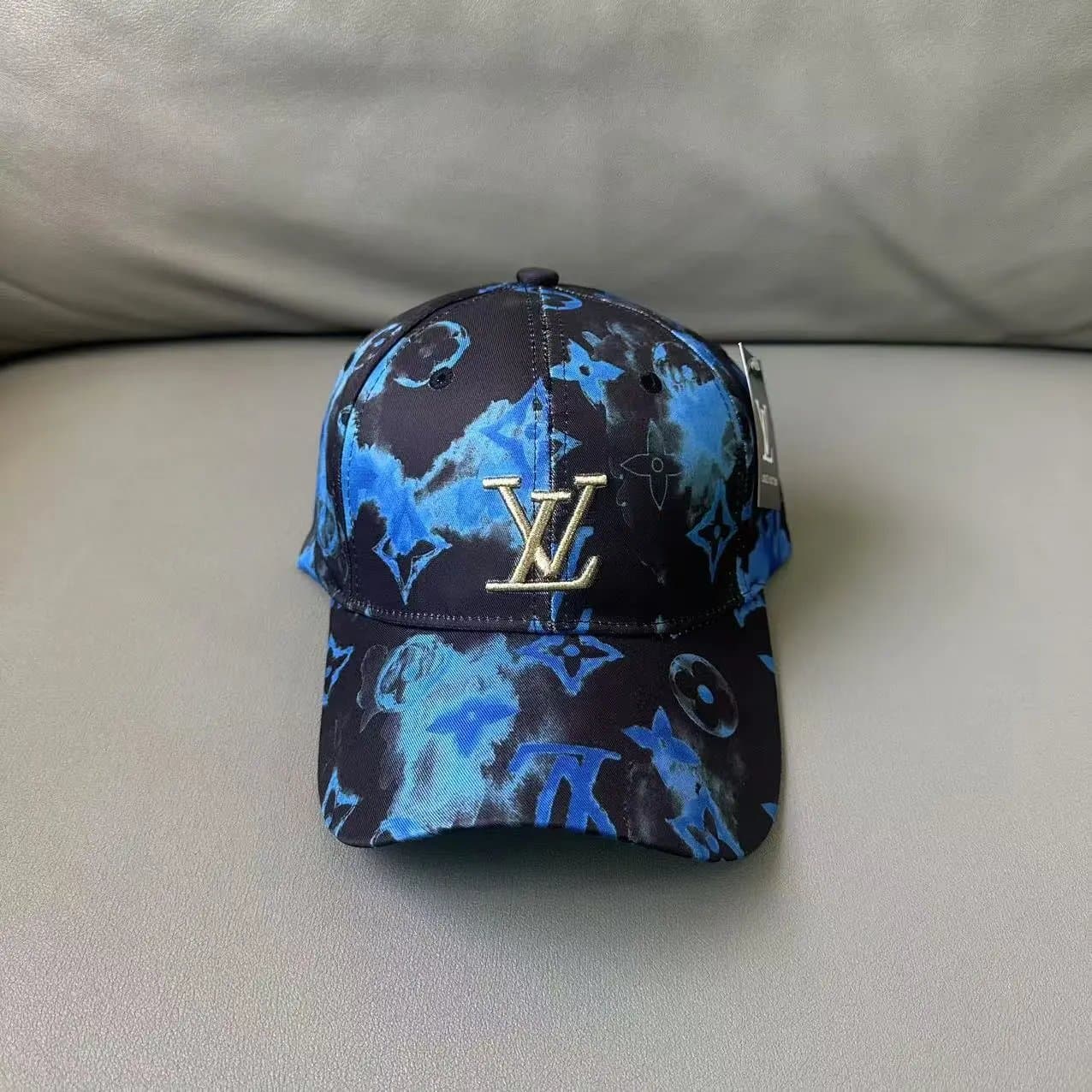 Gucci Baseball Cap GG Monogram — 32