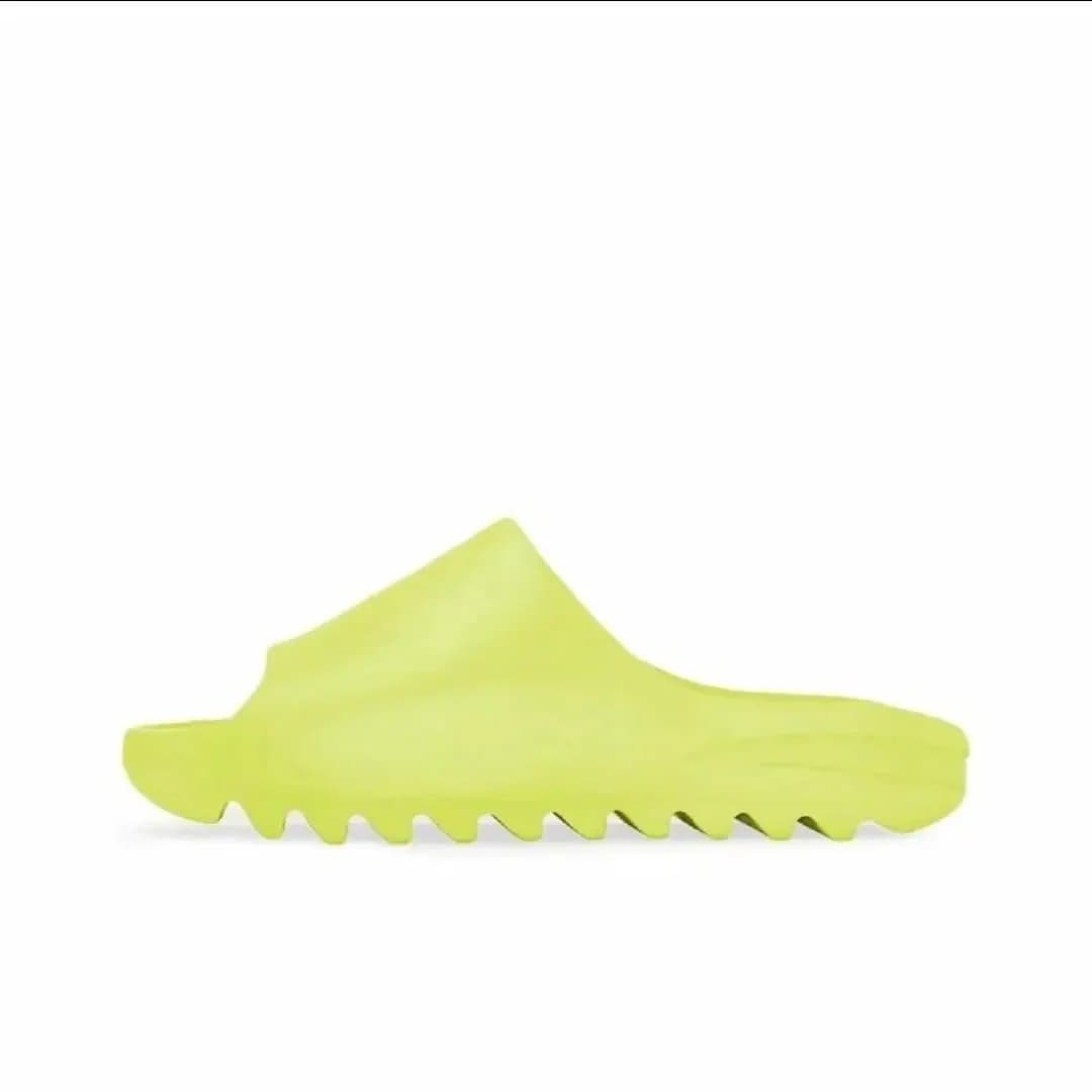 Yeezy Slide Glow