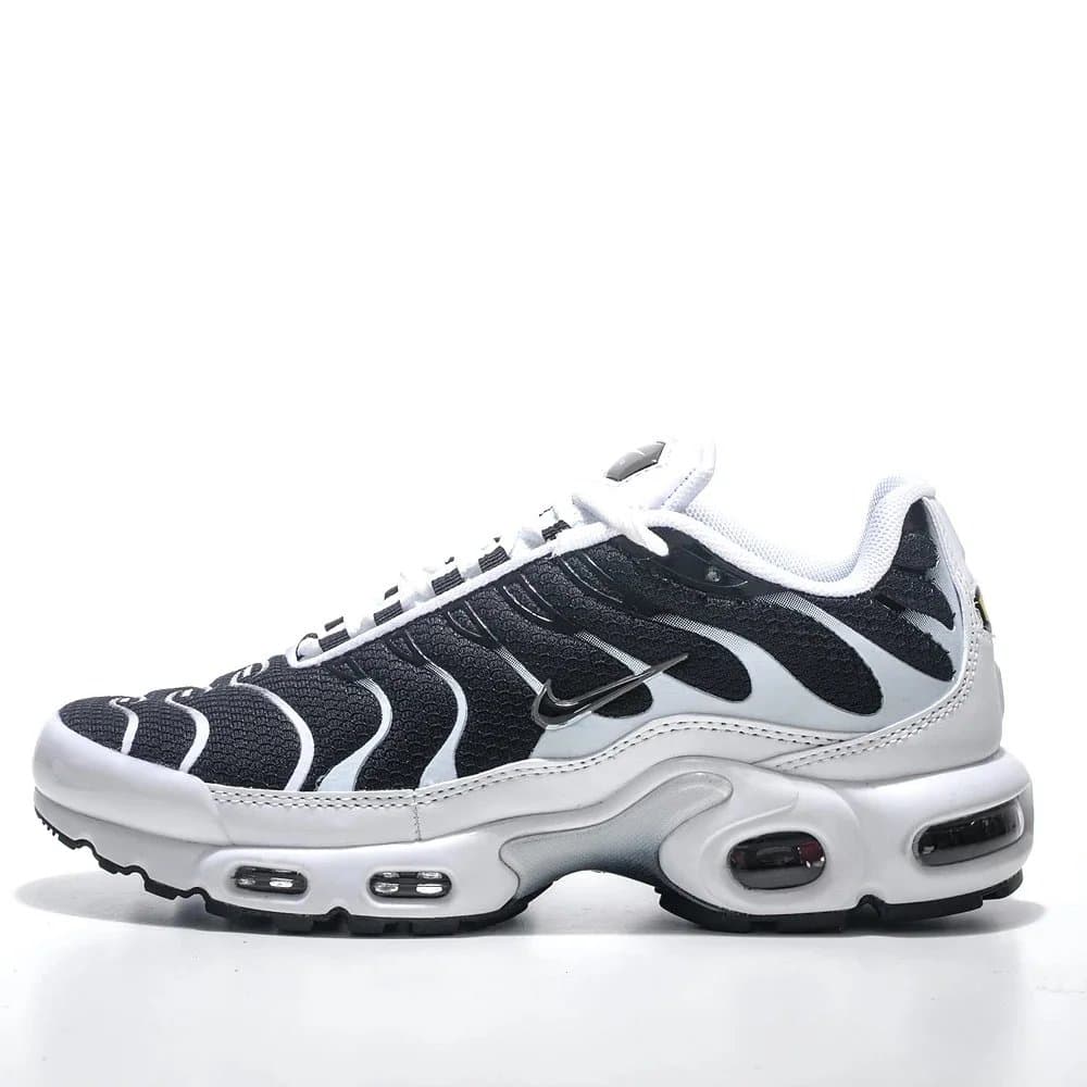 Nike Air Max Plus Triple Black/White