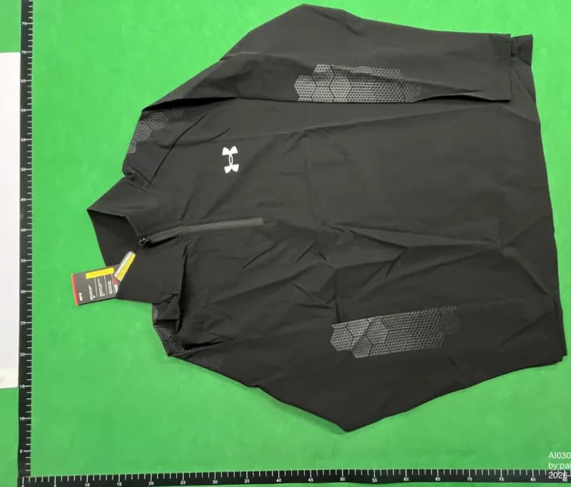 Under Armour HeatGear T-Shirt V-Logo — 36