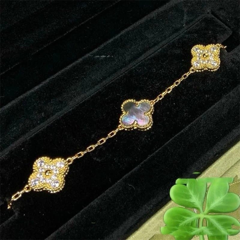 Van Cleef & Arpels Alhambra Bracelet Three Motifs — A23高版本金色一钻一灰