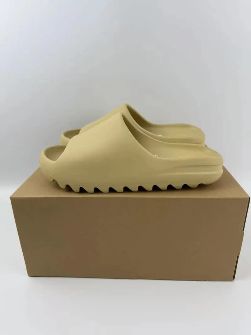 Yeezy Slide Bone
