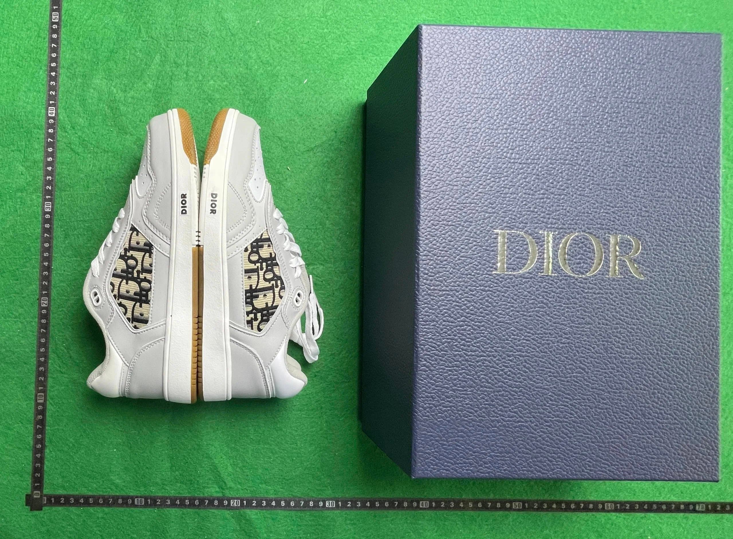 Loewe Sneaker Logo Panel — 29（B27）
