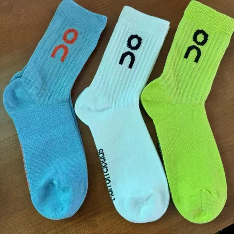 On Socks Logo Crew