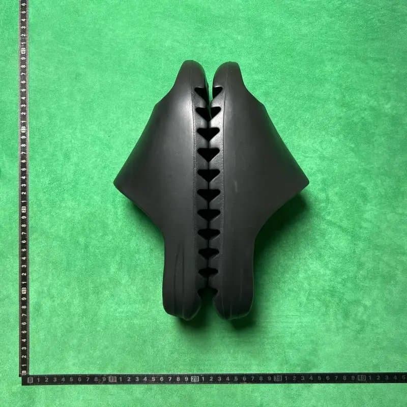Yeezy Foam Runner Onyx