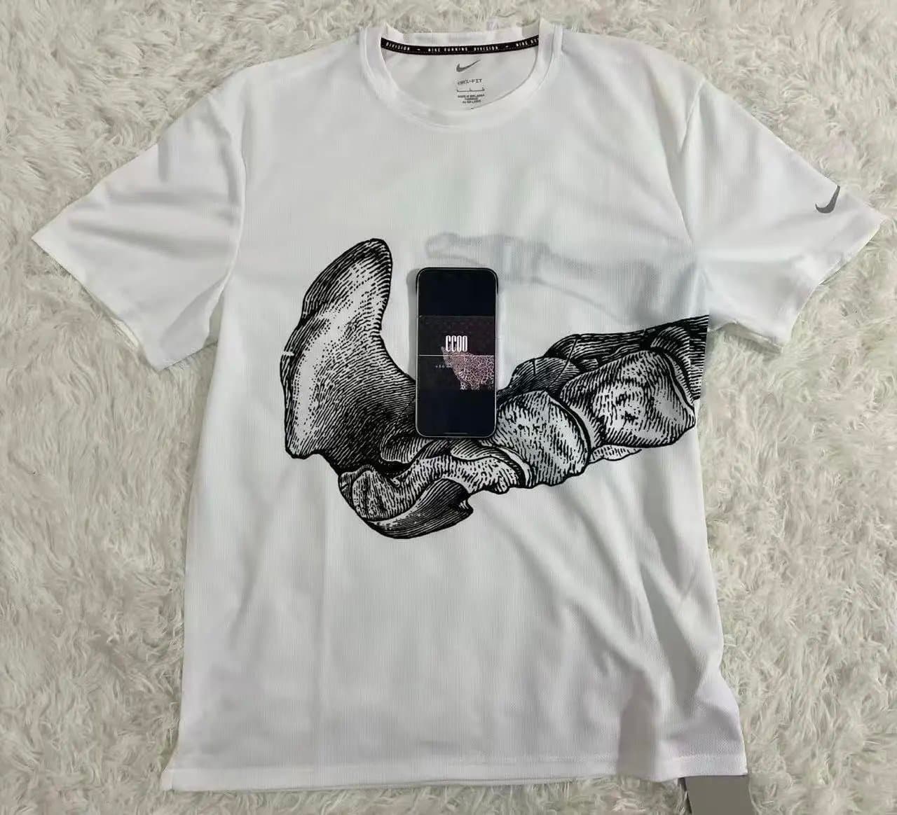 Nike Running Division Tee Sneaker Graphic