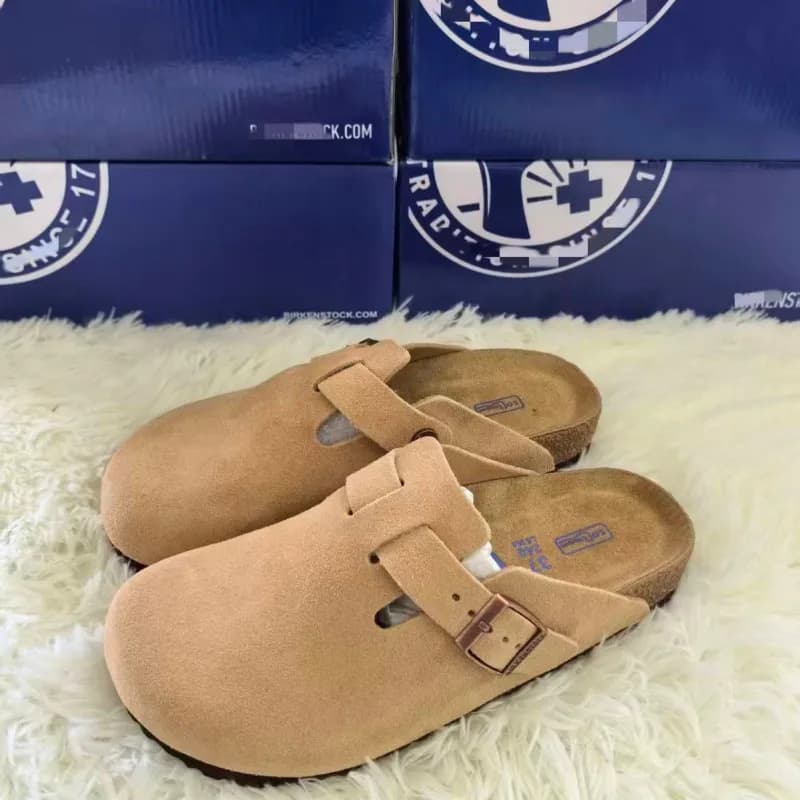 Birkenstock Boston Clog Matte Blue — Camel