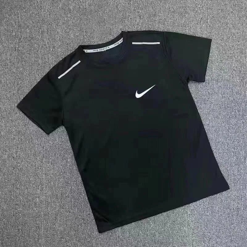 Half-Zip Performance Top Rhude x Nike — 黑色上衣