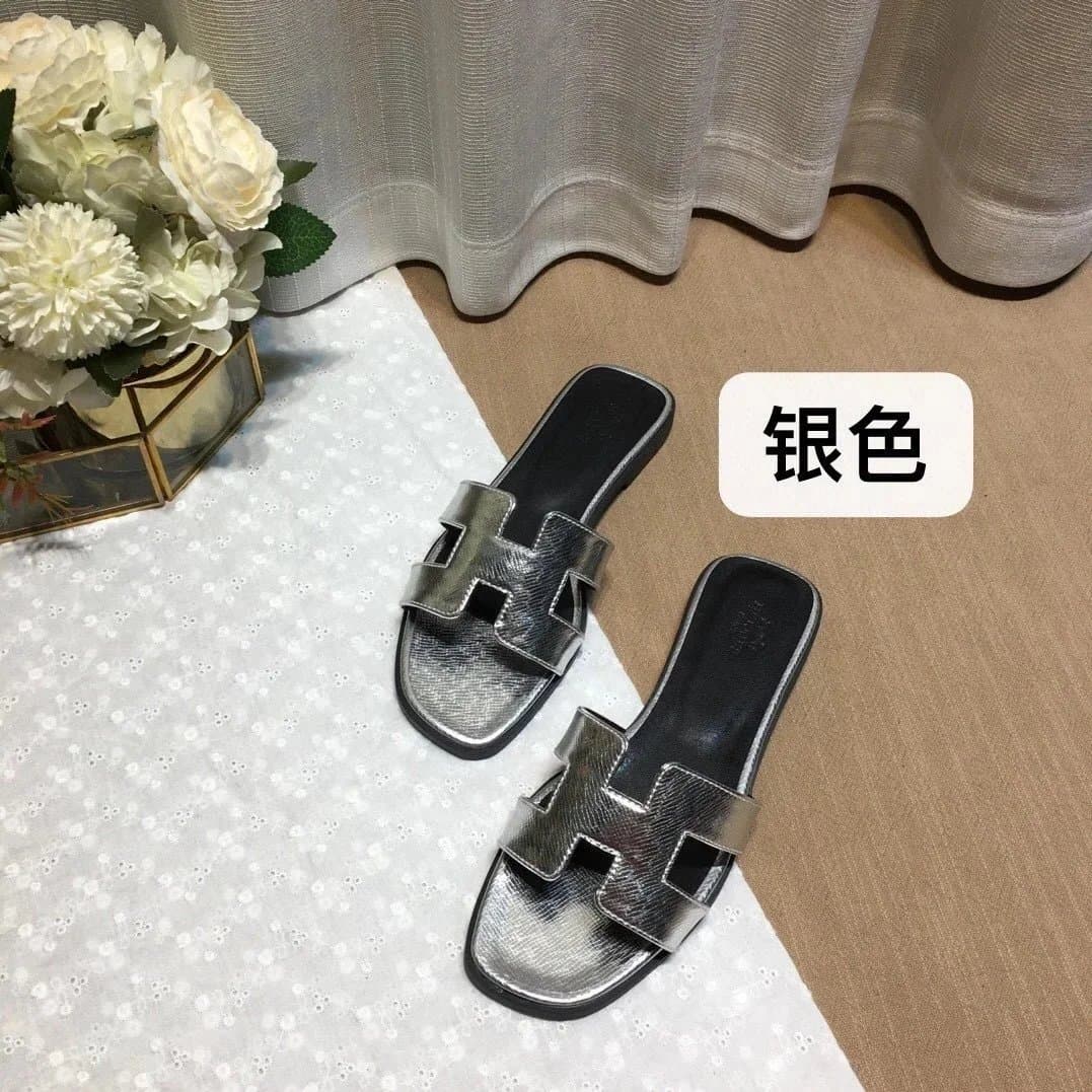 Hermès Oran Sandal Metallic Silver