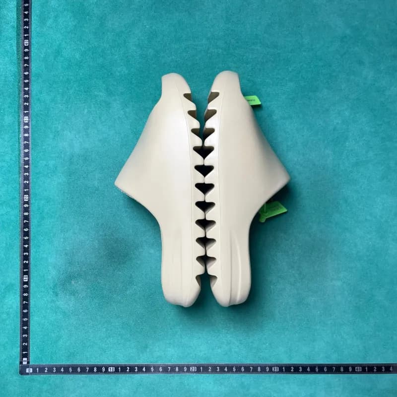 Yeezy Slide Earth — 2号黄色FW6344