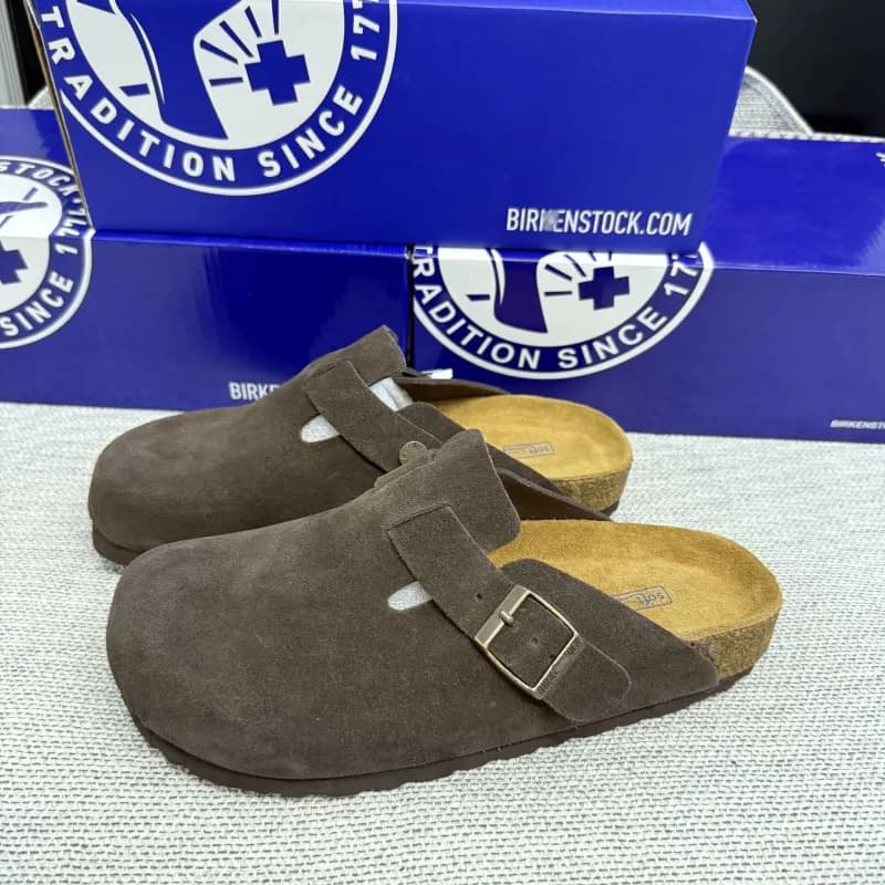 Birkenstock Boston Clog Suede