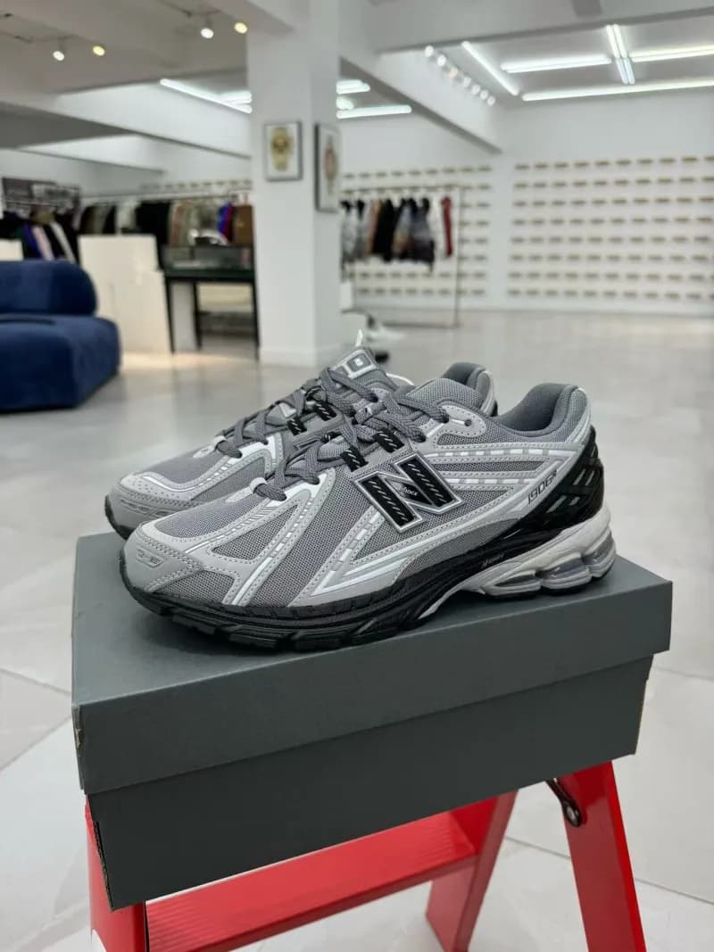 New Balance 1906R Grey Black