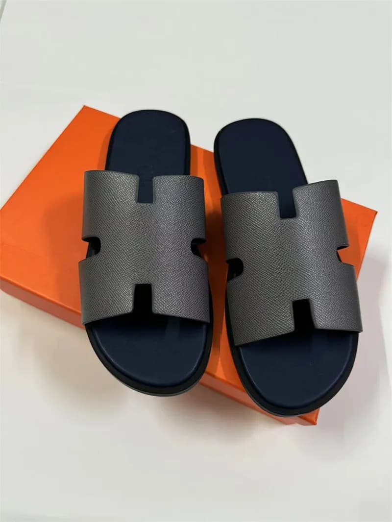 Hermès Oran Sandal Crocodile-Embossed — Dark blue + dark gray palm print