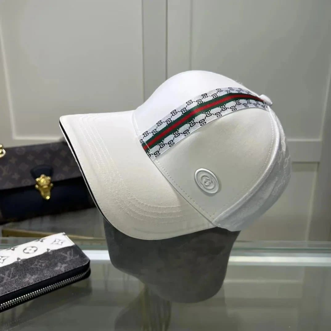 Gucci Baseball Cap GG Monogram — 18