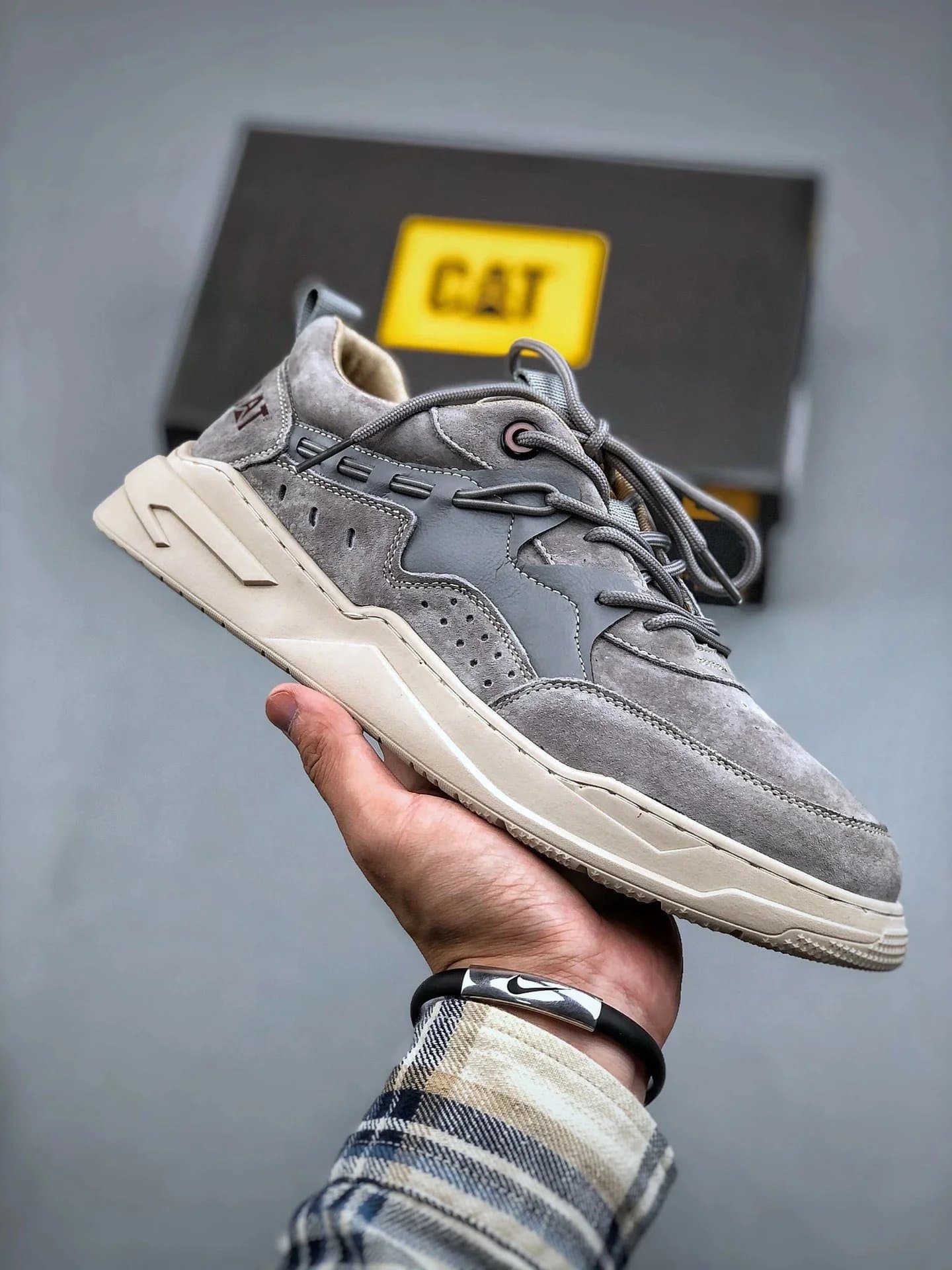 Dr. Martens CAT Sneaker Grey Suede