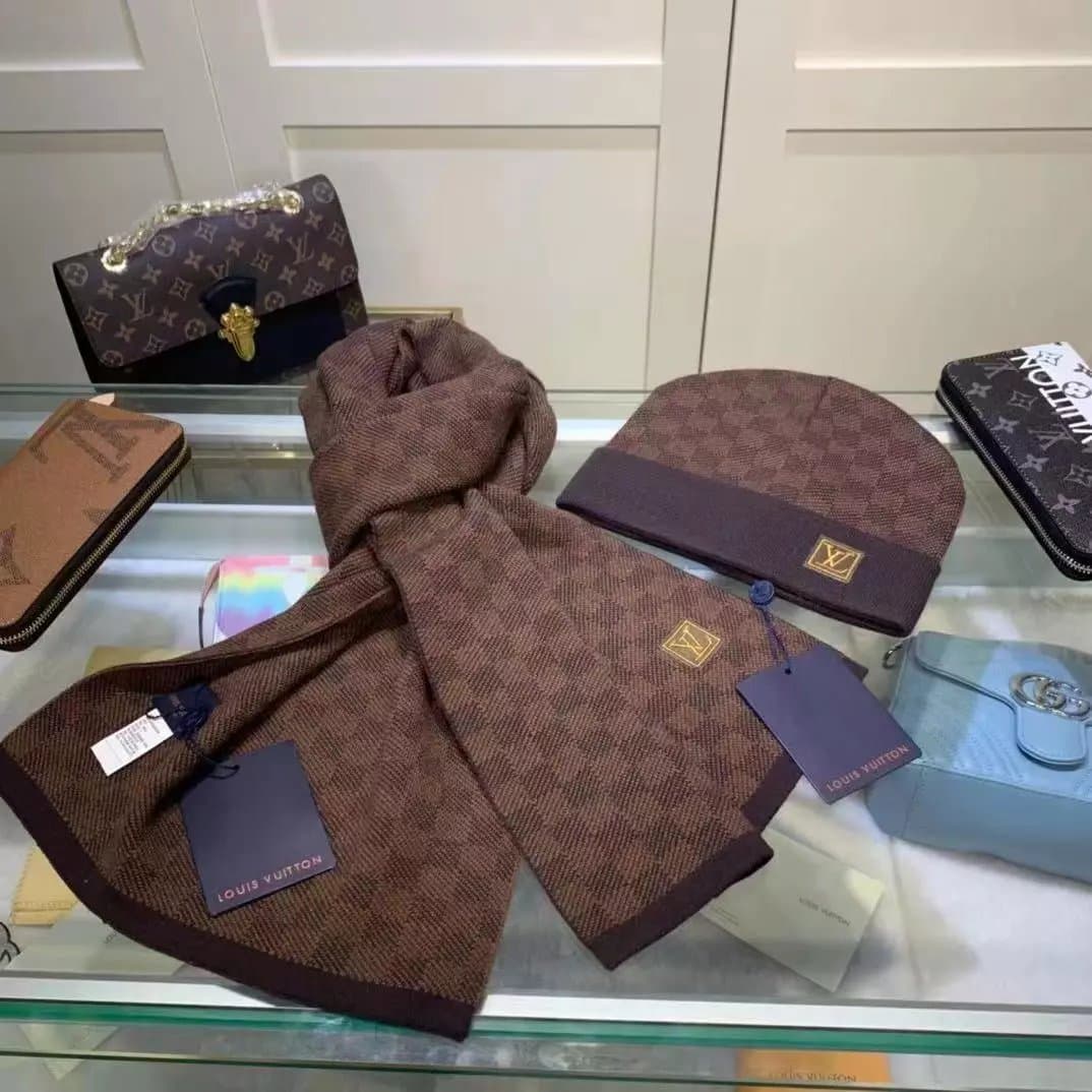 Louis Vuitton Monogram Canvas Scarf Damier Pattern