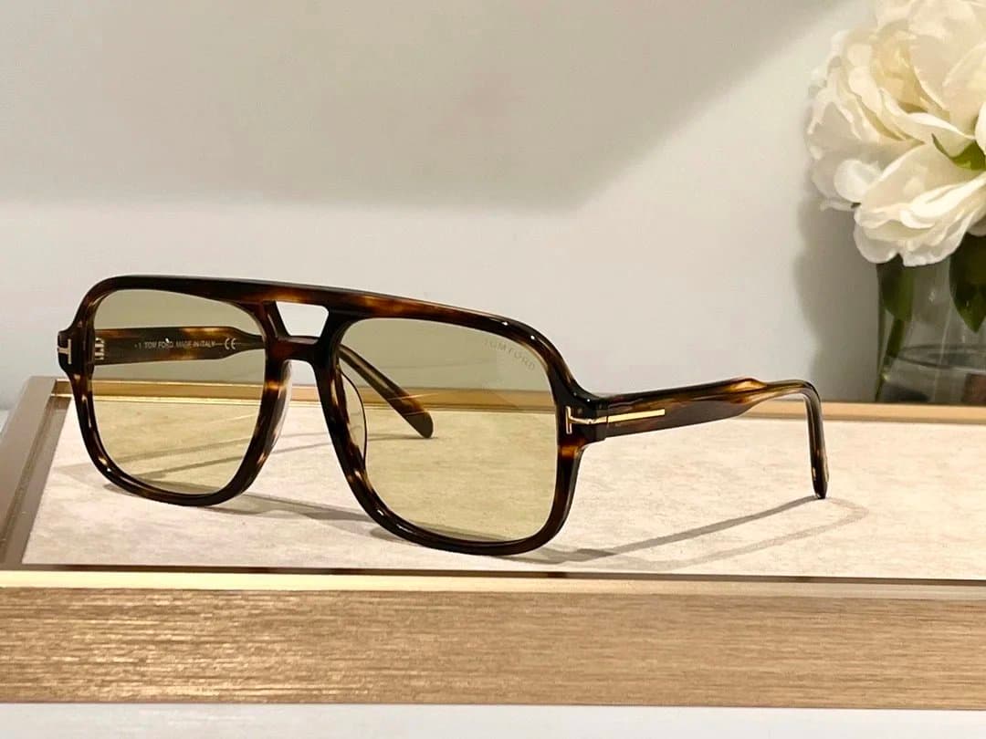 Tom Ford FT0888 Honey Tortoise — 1