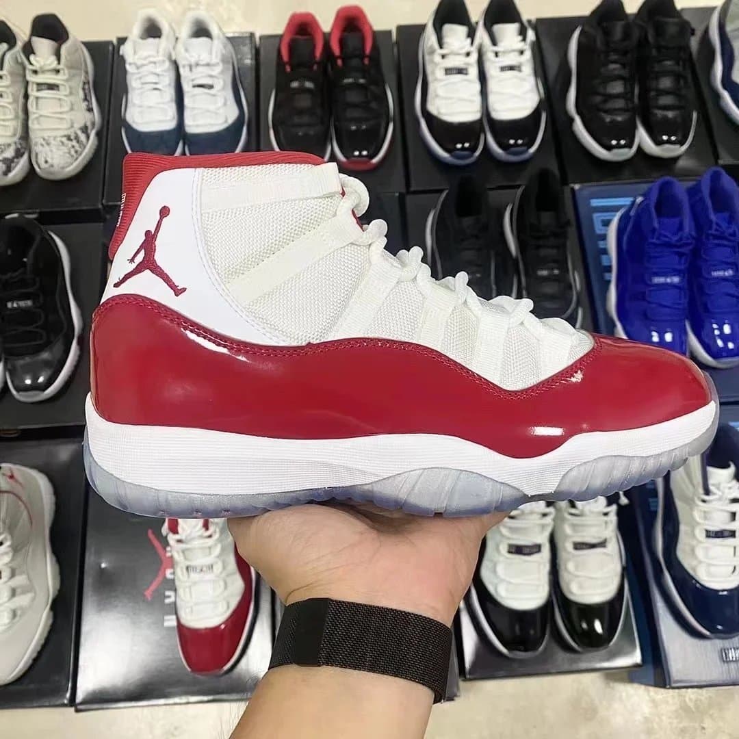 Air Jordan 11 Concord