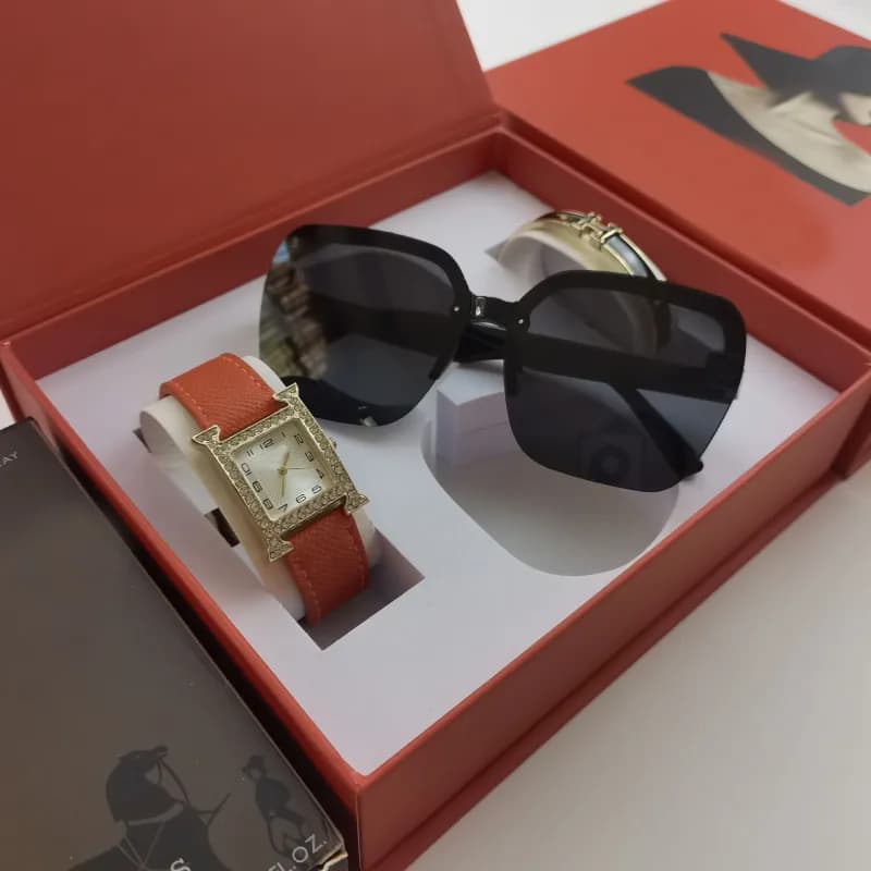 Hermès Carré Watch Epsom Leather Strap — Glasses set H with diamonds and gold orange