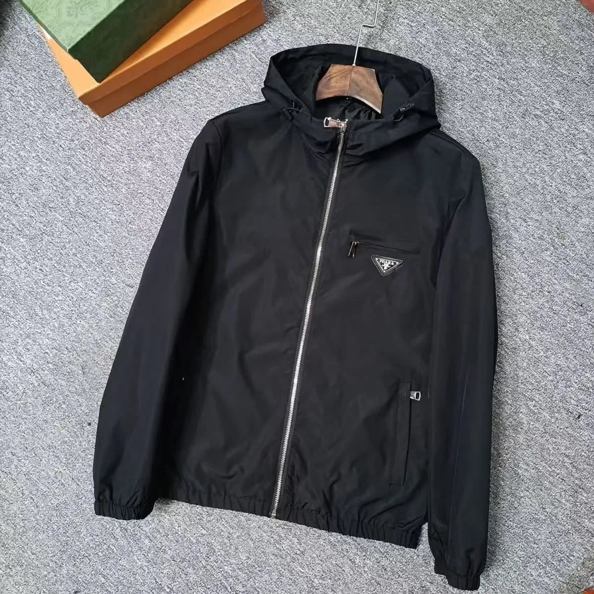 Prada Re-Nylon Hooded Jacket Classic Logo — 黑色