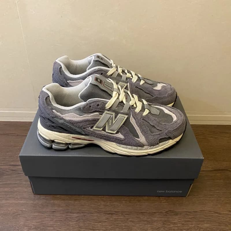 New Balance 2002R Grey Beige