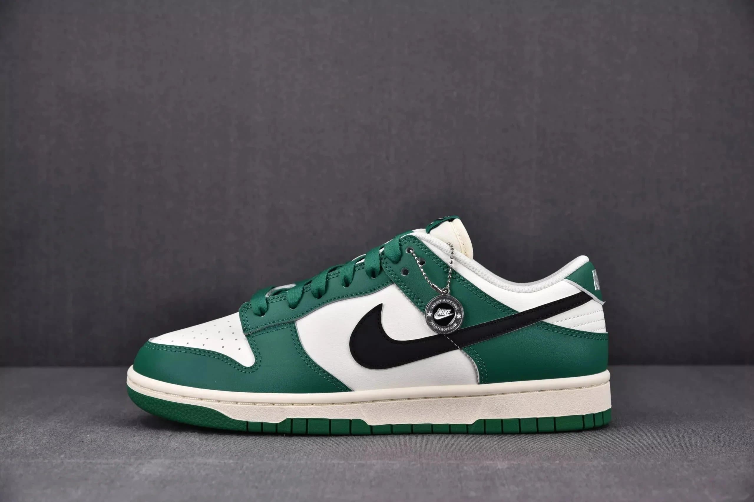 Nike Dunk Low Pine Green