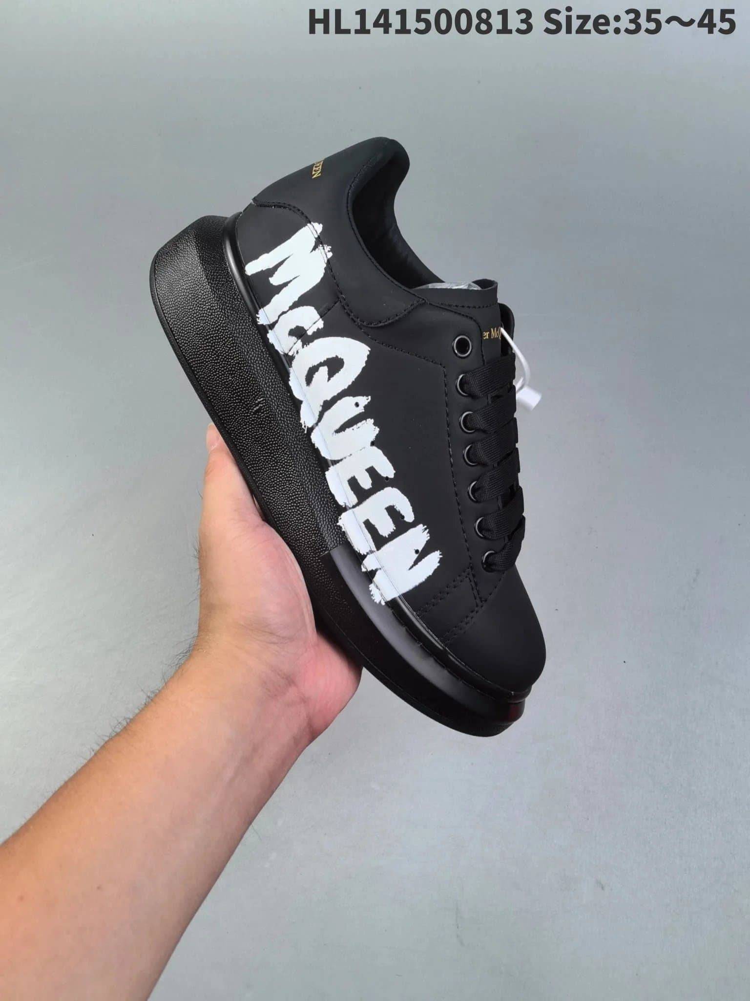 Undercover Tactical Sock Low Black White — 黑色字母