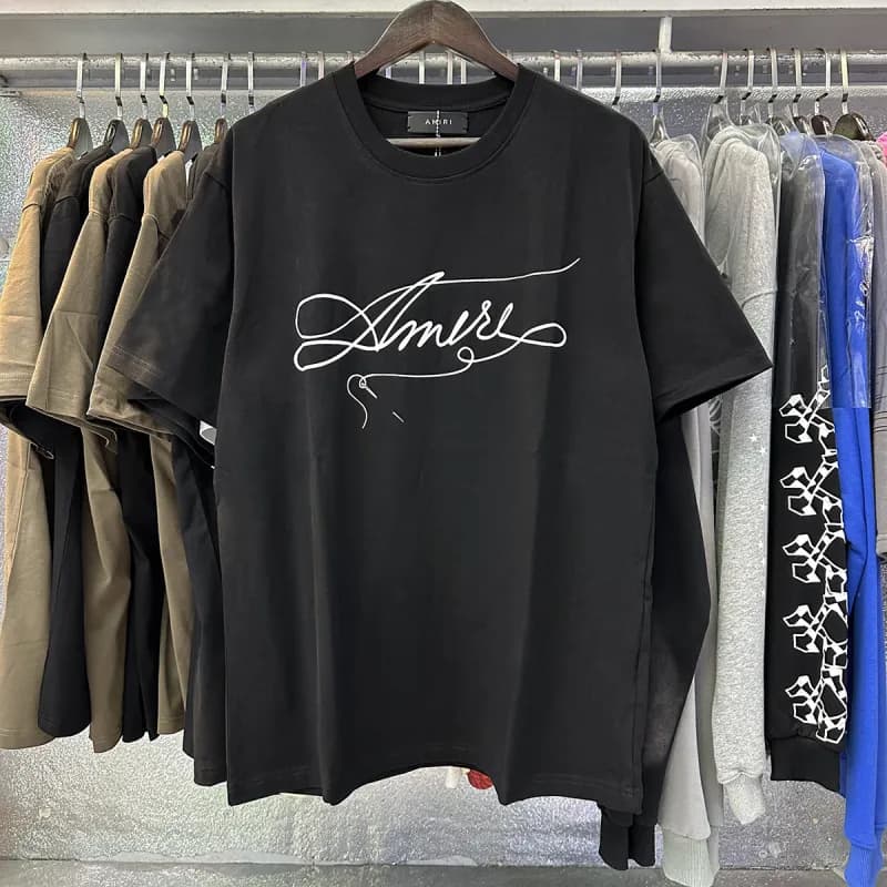 Amiri Graphic Tee Signature Script — 956 black