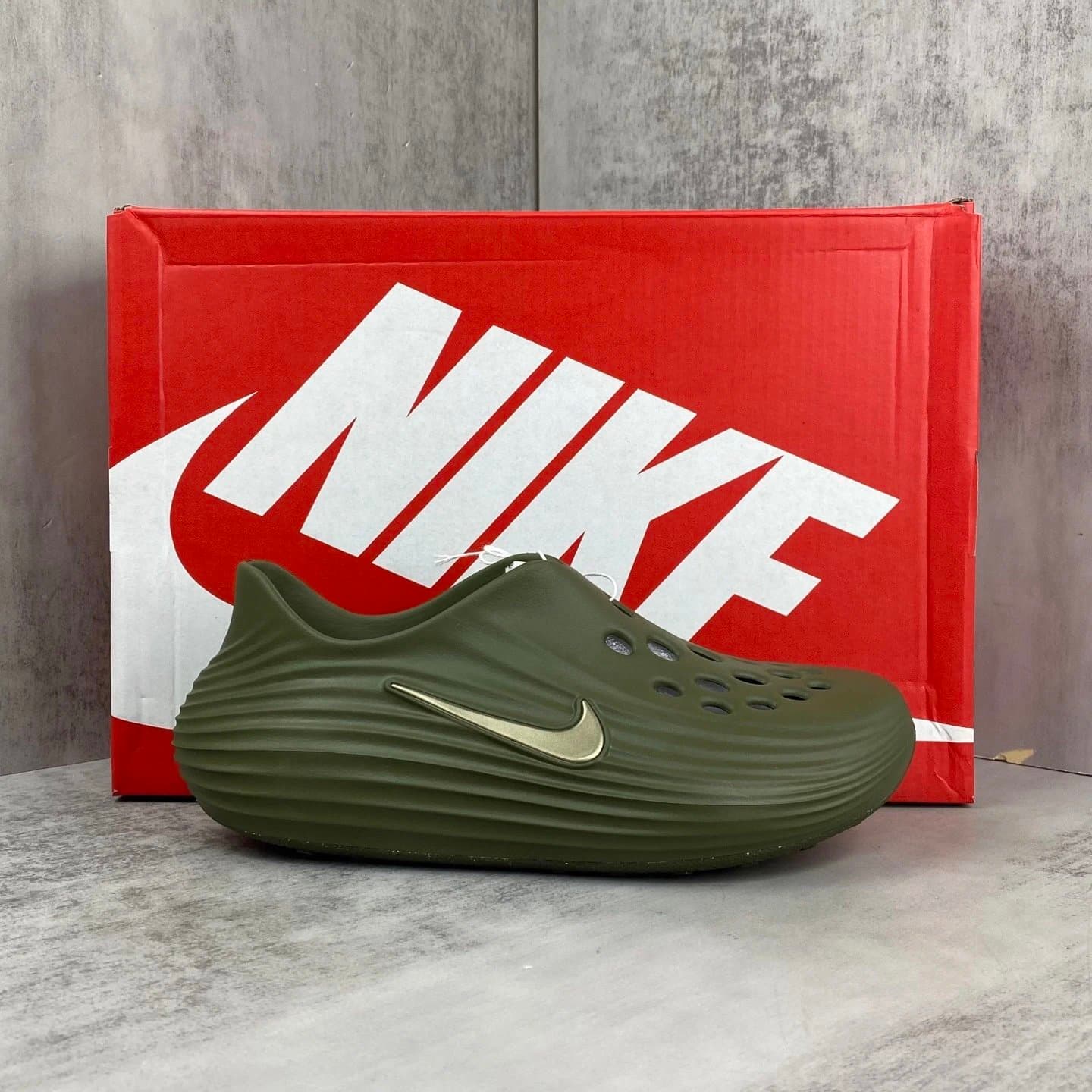 Nike Mayfly Woven Olive