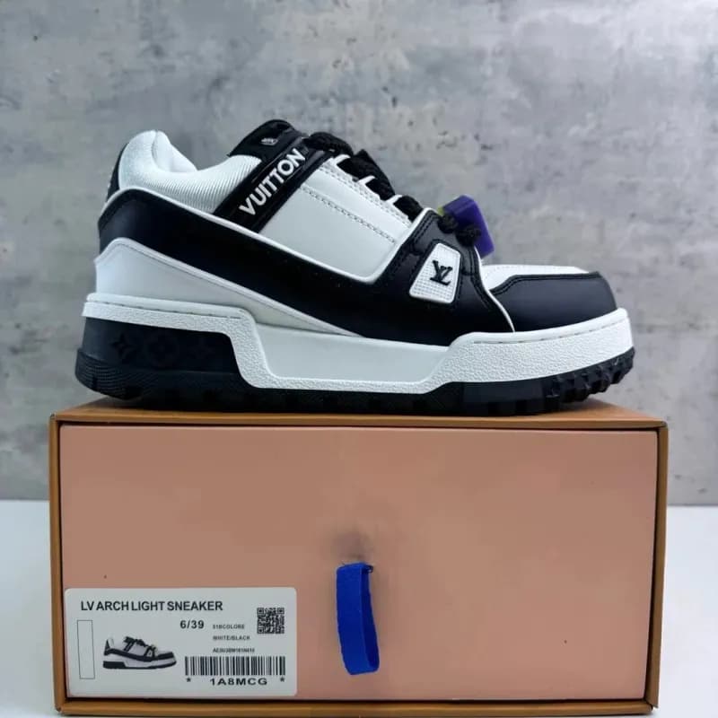 Louis Vuitton LV Arch Light Sneaker White/Black