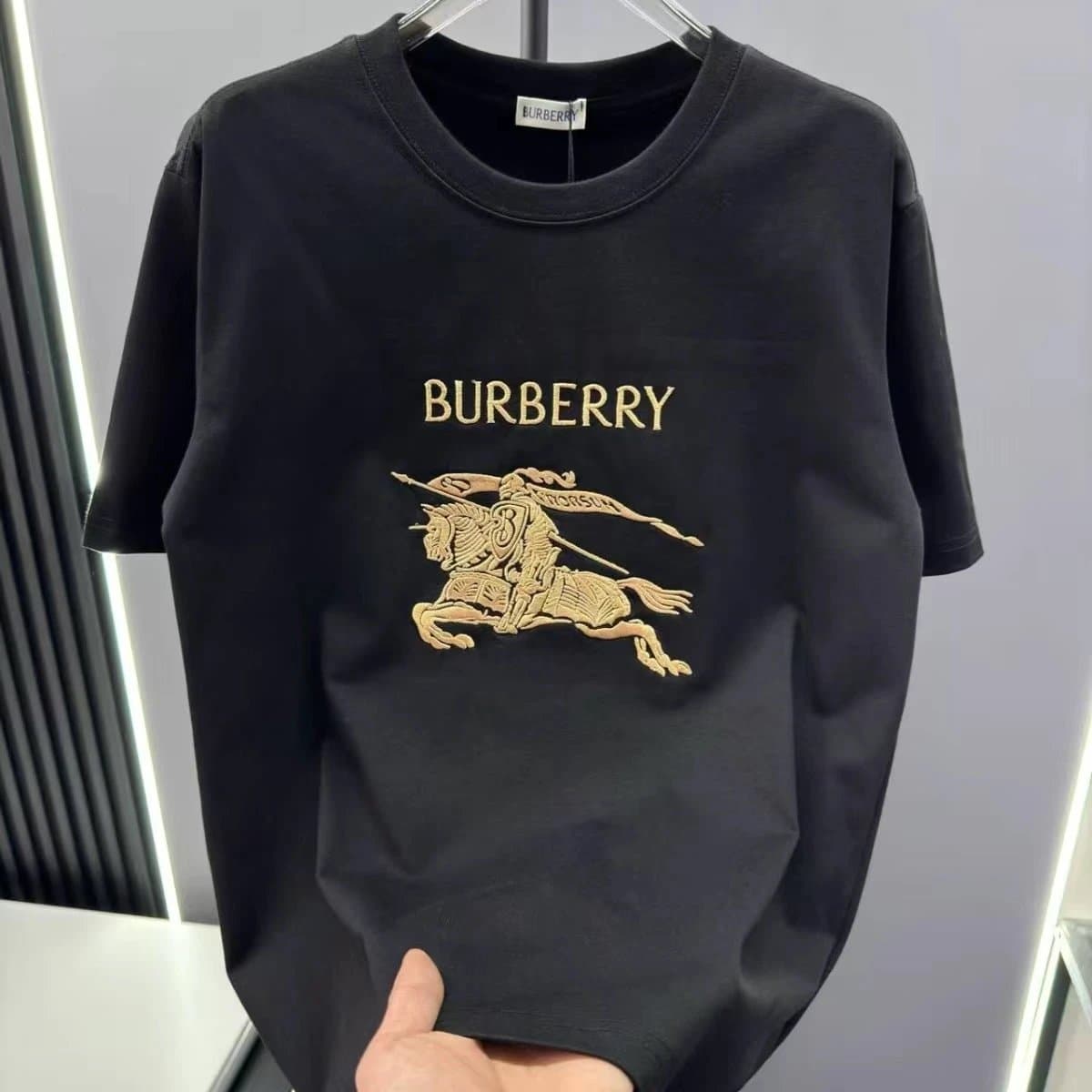 Burberry Zip-Up Hoodie Checkered Lining — Burberry 新款黑色短袖