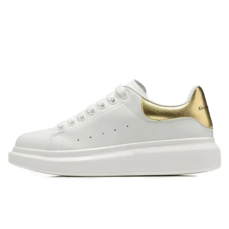 Alexander McQueen Sneaker White with Black Heel Tab — 金皮尾