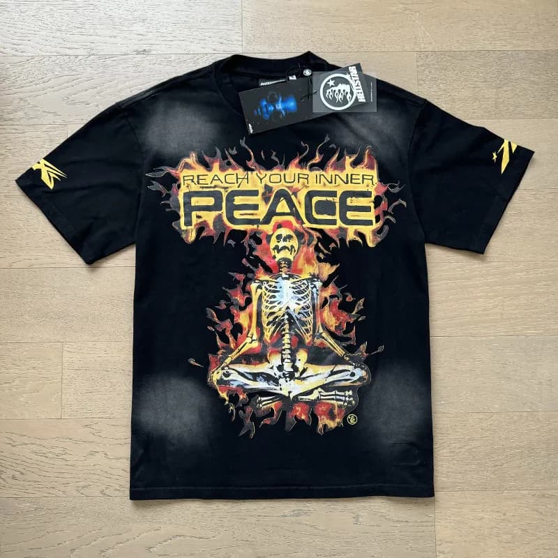 Hellstar Graphic Tee Alien Attack Print — 653