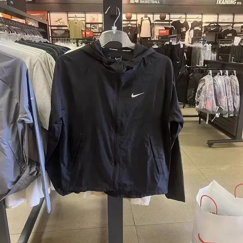 Nike T-Shirt and Shorts Set Reflective Swoosh — 防晒服-黑色