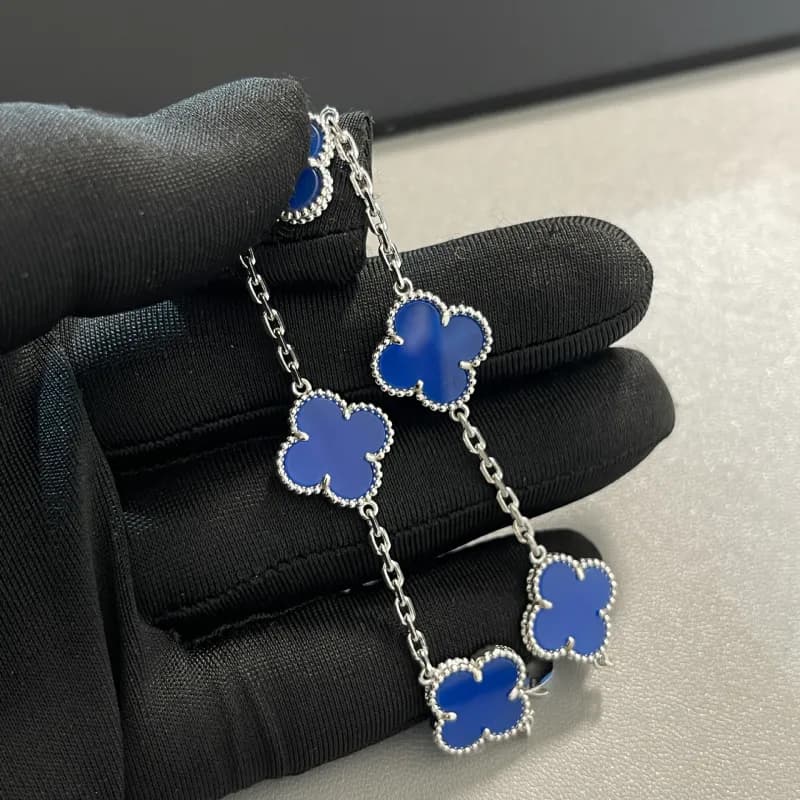 Van Cleef & Arpels Alhambra Five Motif