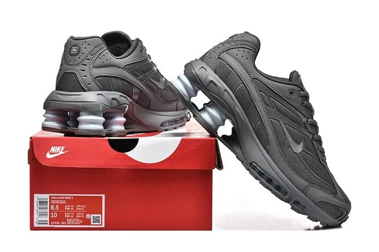 Nike Shox NZ Metallic Silver — 17