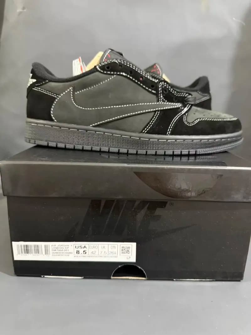 Air Jordan 1 Low OG Black Toe