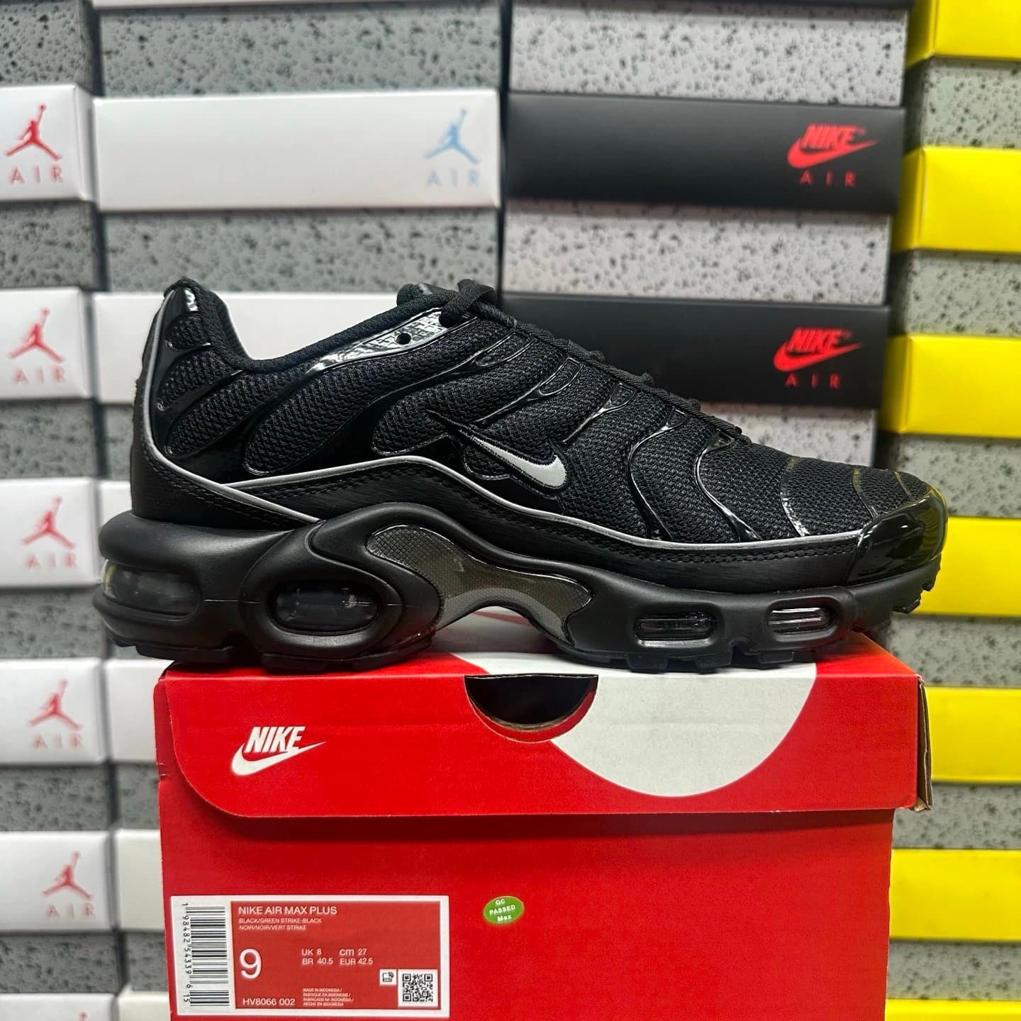 Nike Air Max Plus Black/Green Strike/Black