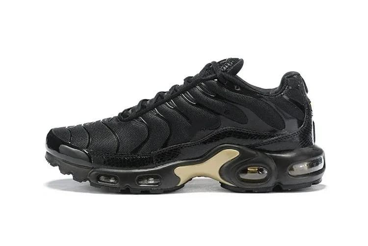 Nike Air Max Plus Particle Pink — 29