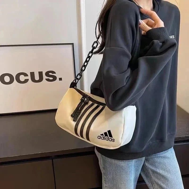 Gucci GG Marmont Mini Matelassé Chain Shoulder Bag — 39